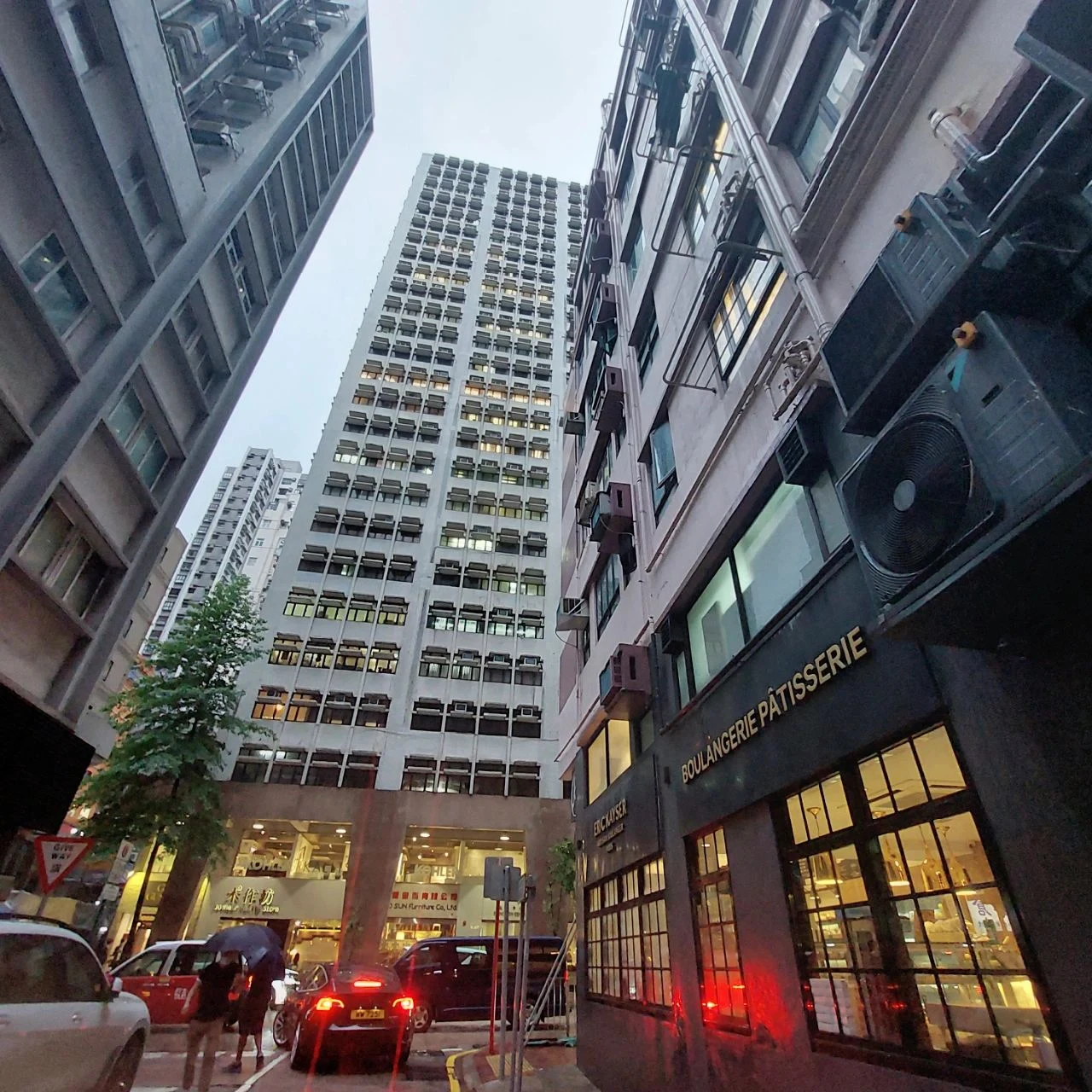 3城市风景建筑街拍香港湾仔下雨雨天(雨中的香港湾仔 )-喵神素材库