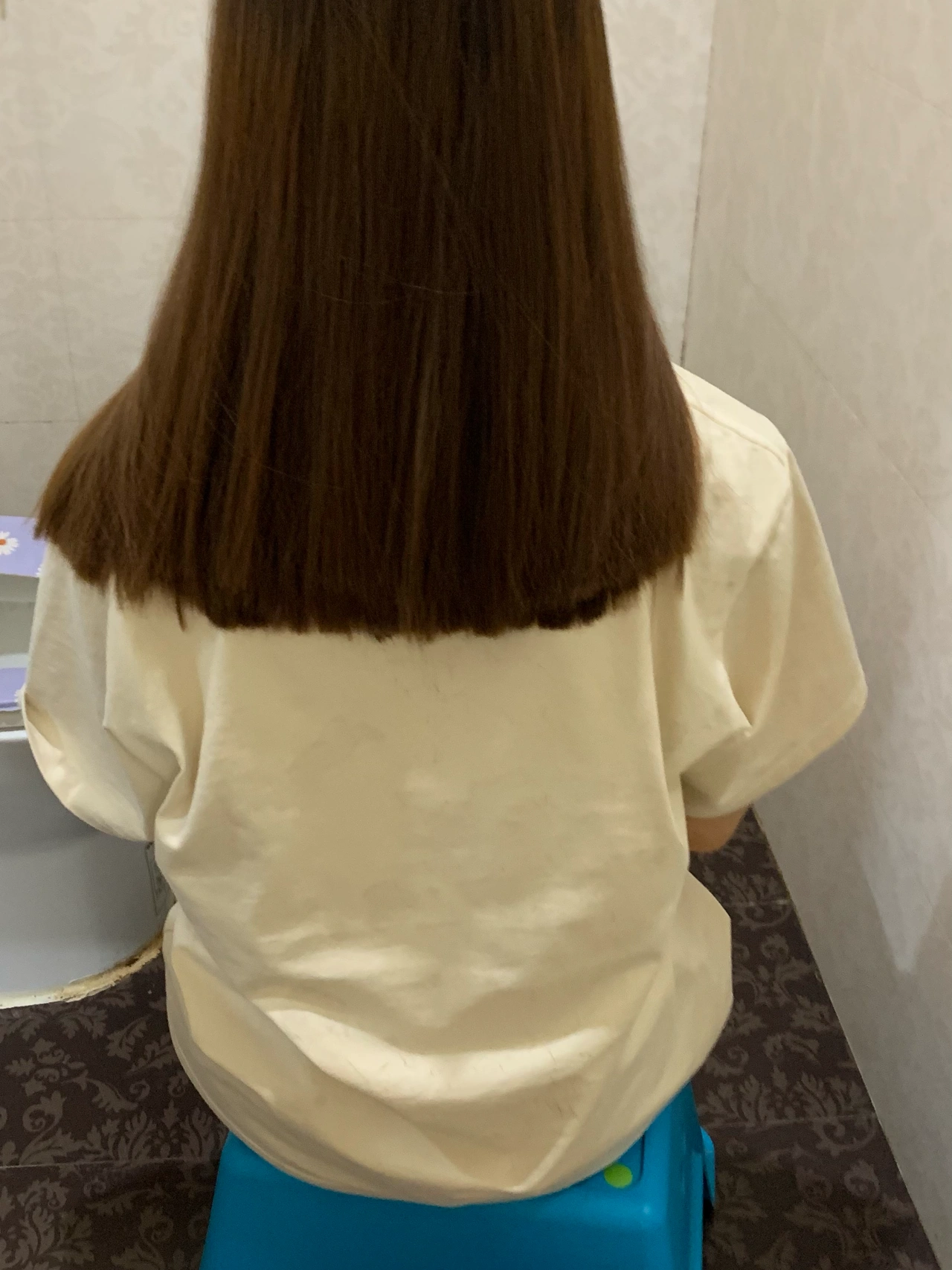 2自己剪发在家剪发发型头发背影理发(自己在家剪发 第一次就成功了)-喵神素材库
