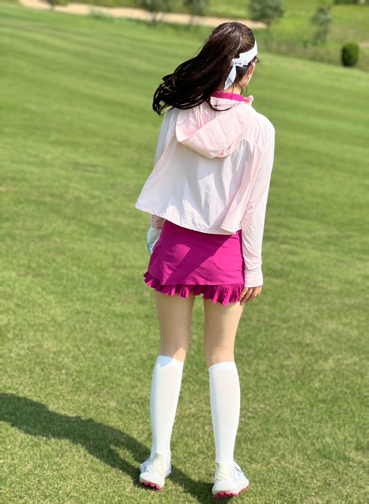 4OBSU防晒衣美女穿搭身材风景散步(我就是要白又要球技好)-喵神素材库