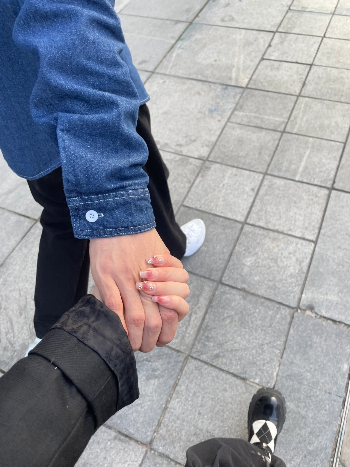 牵手秀恩爱情侣散步(最近天气好好)-喵神素材库