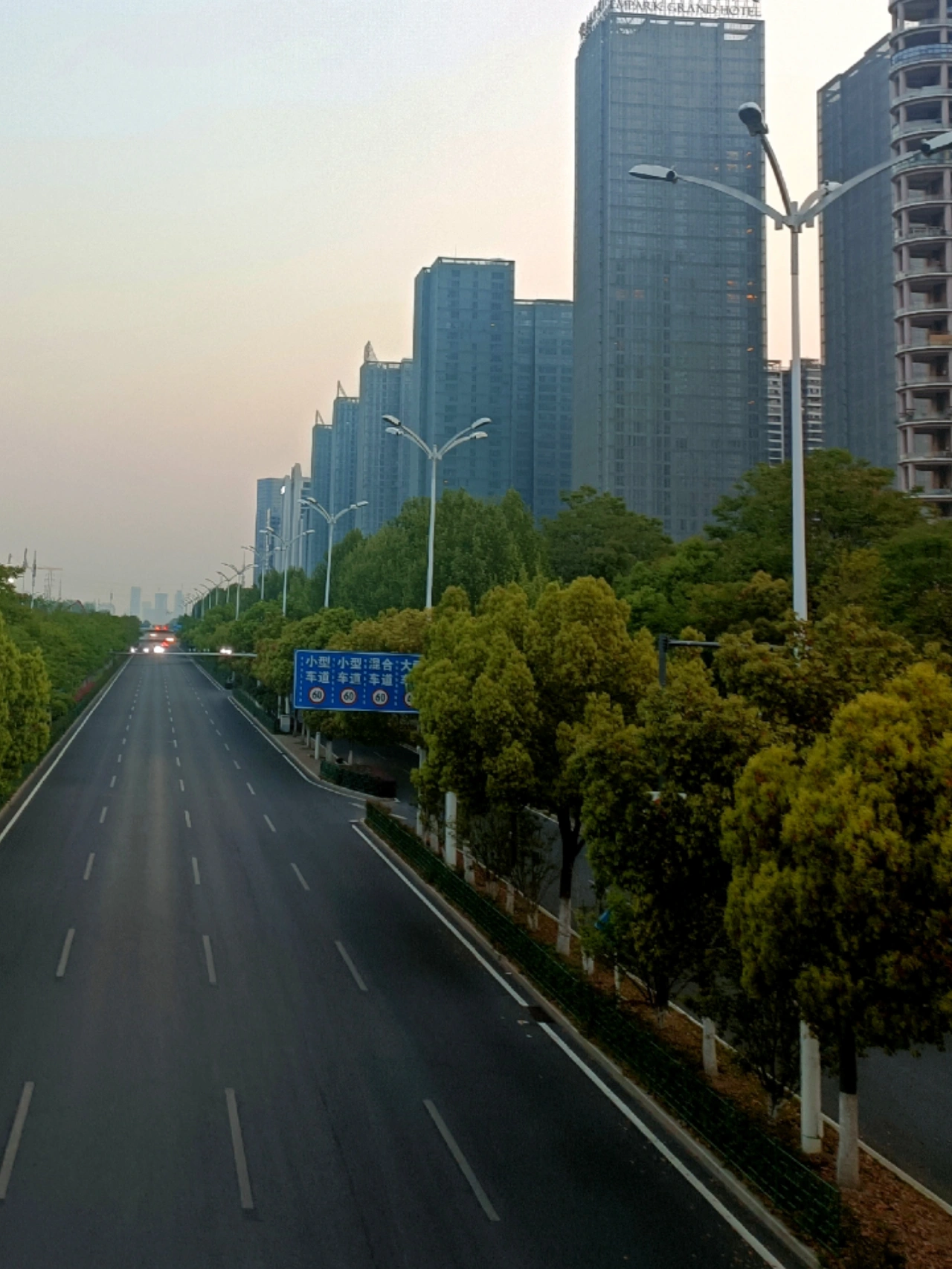 晨跑打卡城市街道(晨跑打卡  )-喵神素材库