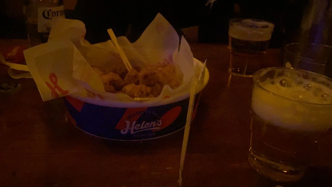酒馆酒零食小吃氛围(沈阳还有一起喝小酒的家人嘛)-喵神素材库