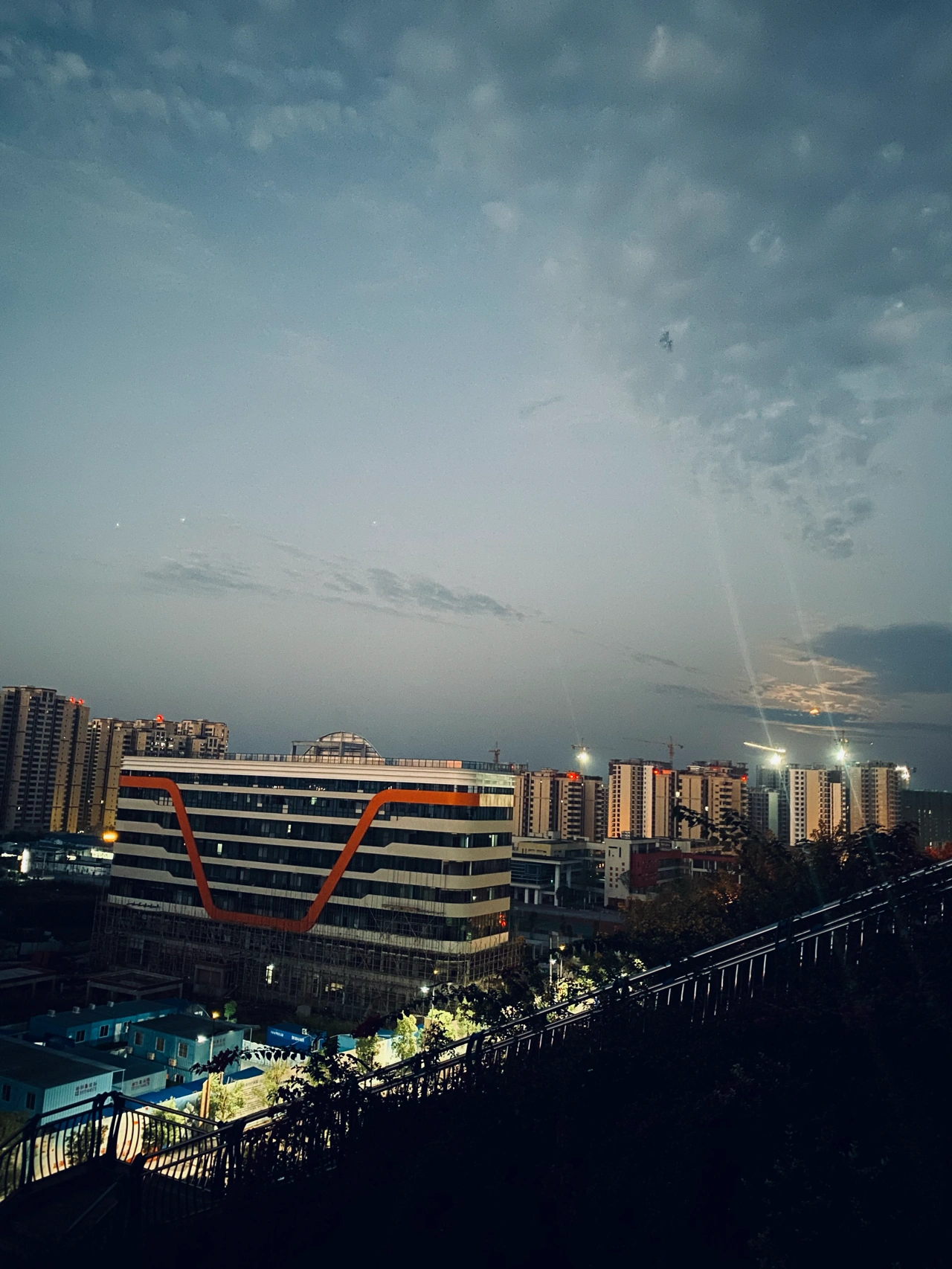 晨跑运动锻炼风景运动手表(海上生明月  天涯共此时\\t)-喵神素材库
