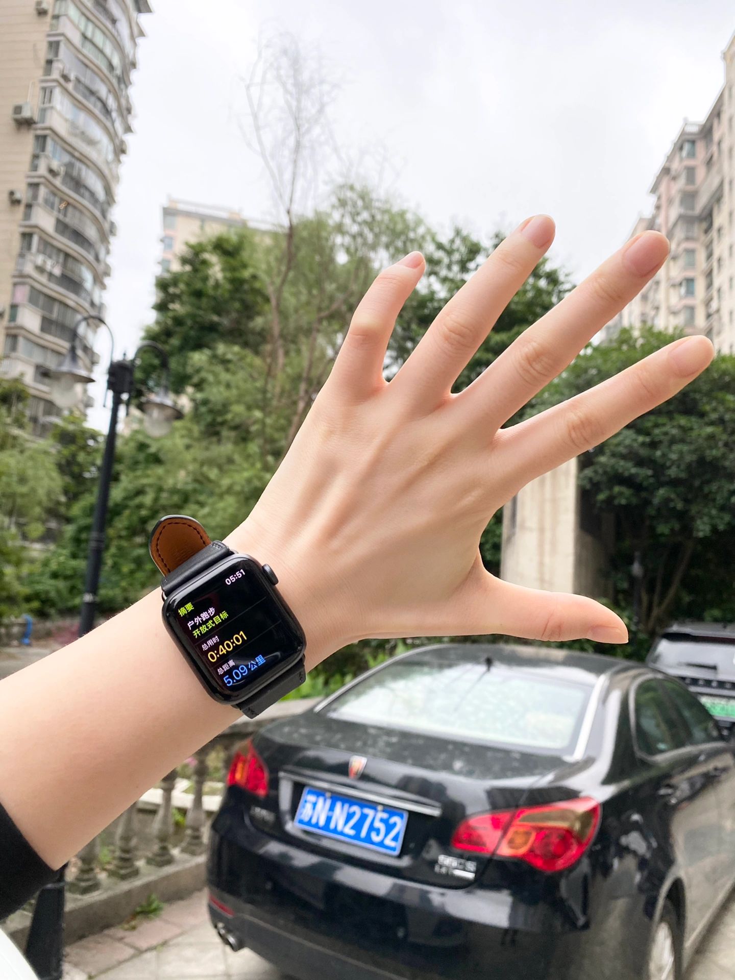 晨跑跑步运动锻炼健身运动手表(你所有的烦恼都来自于人际关系想要自由就要有被讨厌的勇气)-喵神素材库