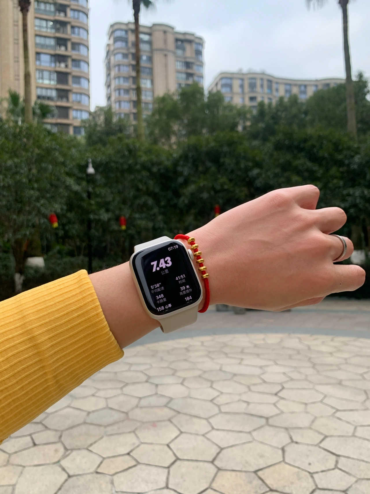 3晨跑跑步运动锻炼减肥运动手表(天气阴，7.4km昨晚睡得晚，早上有点累\\t)-喵神素材库