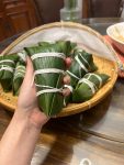 粽子美食特色小吃(什么粽子最好吃？我想来想去，答案是自己包的最香)-喵神素材库