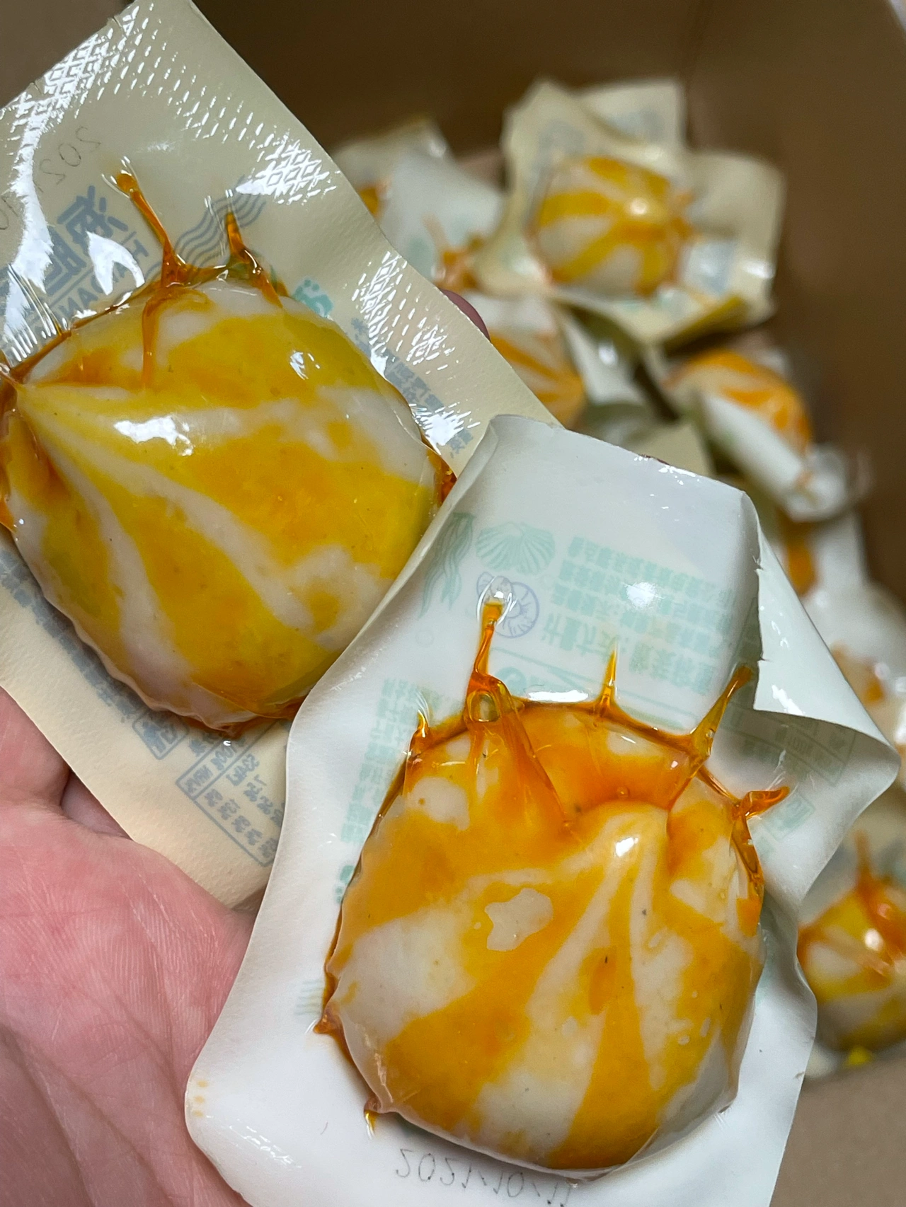 2小吃零食分享速食鱼仔包(吃麻辣烫必点的鱼籽包，开袋即食的！！)-喵神素材库