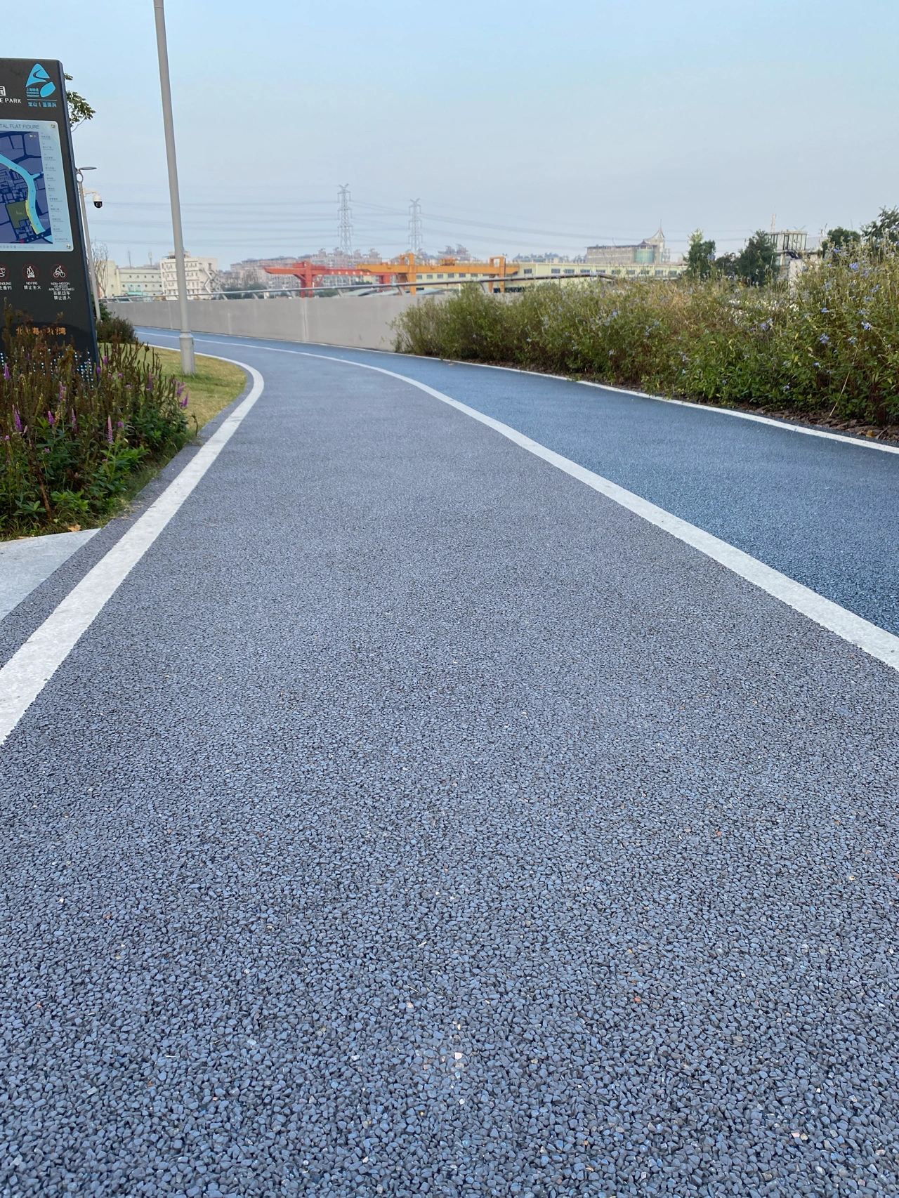 3晨跑跑步锻炼(来闺蜜家住一晚终于有跑道可以跑步啦开心跑步跑不够)-喵神素材库