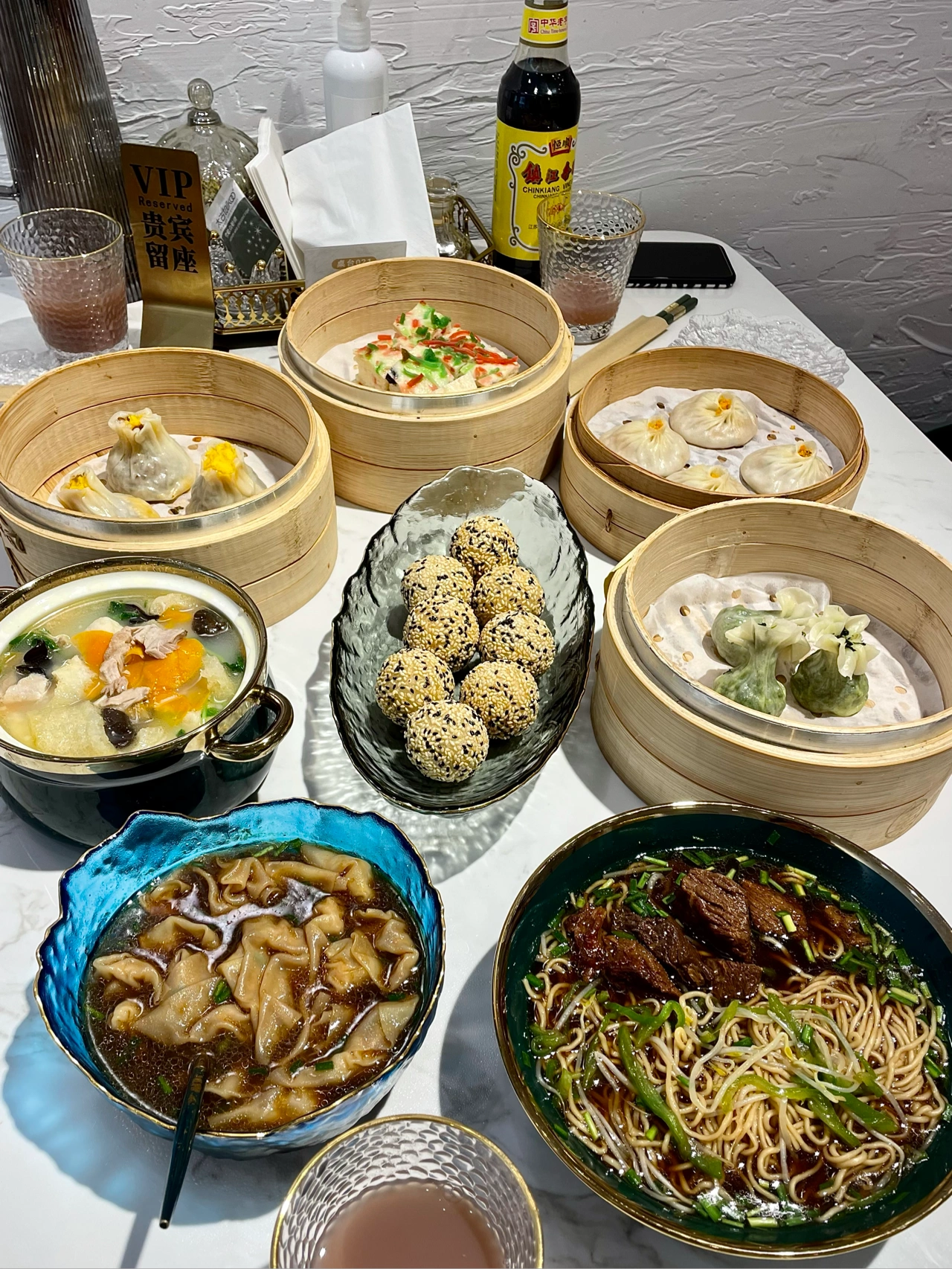 2镇江美食早茶烧麦灌汤包混沌牛腩面(第一次知道镇江有这么好吃的早茶)-喵神素材库