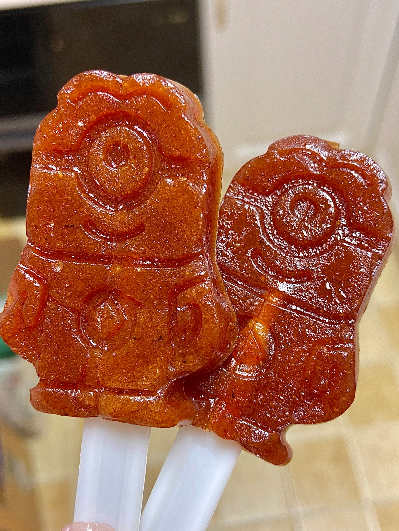 零食美食日常(靠！好酸好酸！真的好酸！！里边是酸的外边还有糖渍！酸甜可口真的贼开胃…)-喵神素材库