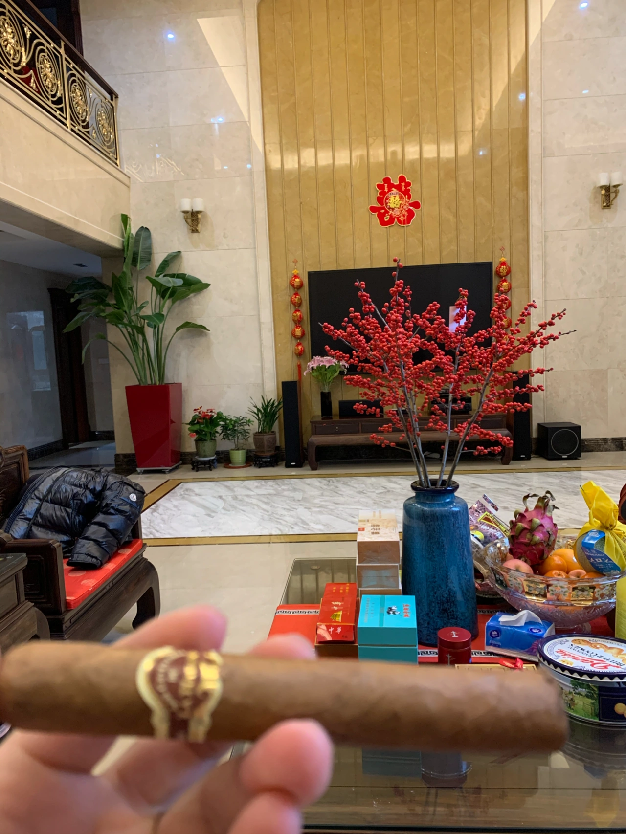 雪茄吸烟客厅水果零食(这牌子惊喜啊，烤谷物很足)-喵神素材库