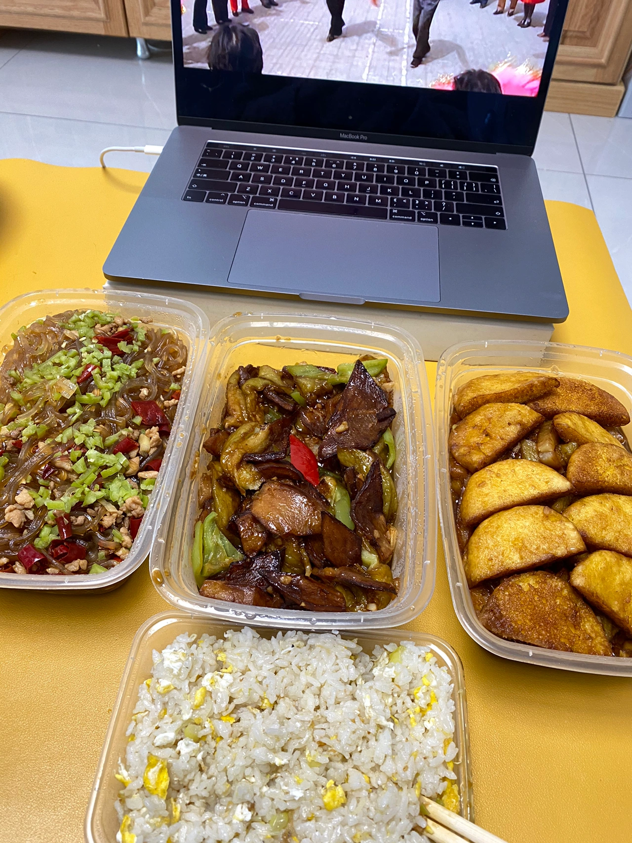 美食电脑追剧蛋糕零食外卖(我的隔离生活)-喵神素材库