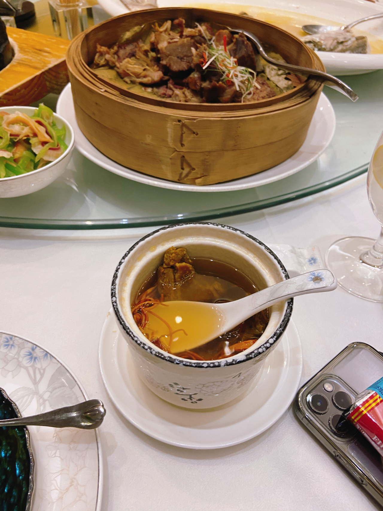 聚会 ，美食，喝茶，水果，晚餐，聚会(缺爱的人的问题在于，他们并不知道爱是什么样的，所以他们很容易被骗。)-喵神素材库