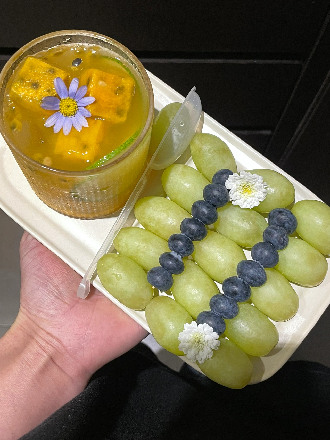 水果每日水果拼盘(  夏天快到了，我今年的美白大业就交给百香果柠檬蜜了！！！)-喵神素材库