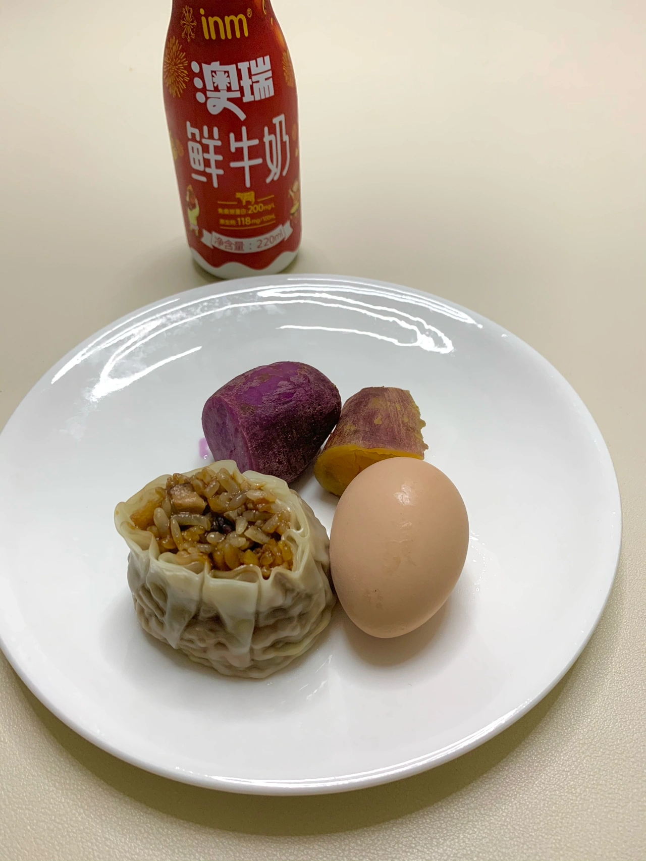 早餐美食面包水果牛奶煎蛋水煮蛋(紫薯➕红薯鸡蛋烧麦热牛奶)-喵神素材库
