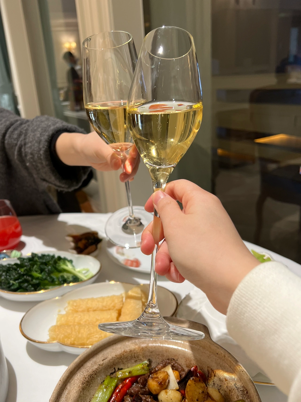 3家宴火锅海鲜香槟水果(有酒有肉有水果  )-喵神素材库