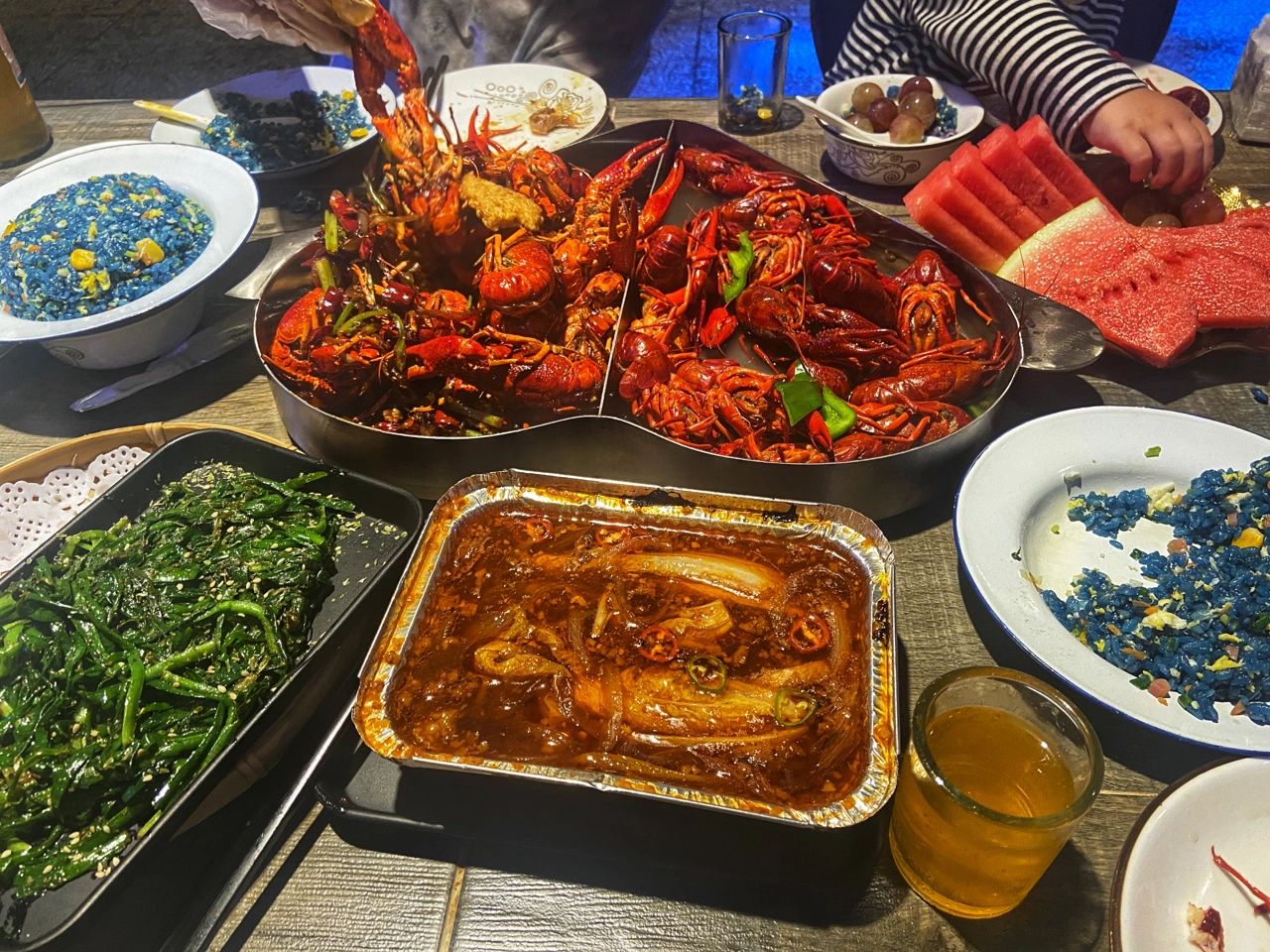 晚饭美食海鲜小龙虾水果( 品尝美食)-喵神素材库