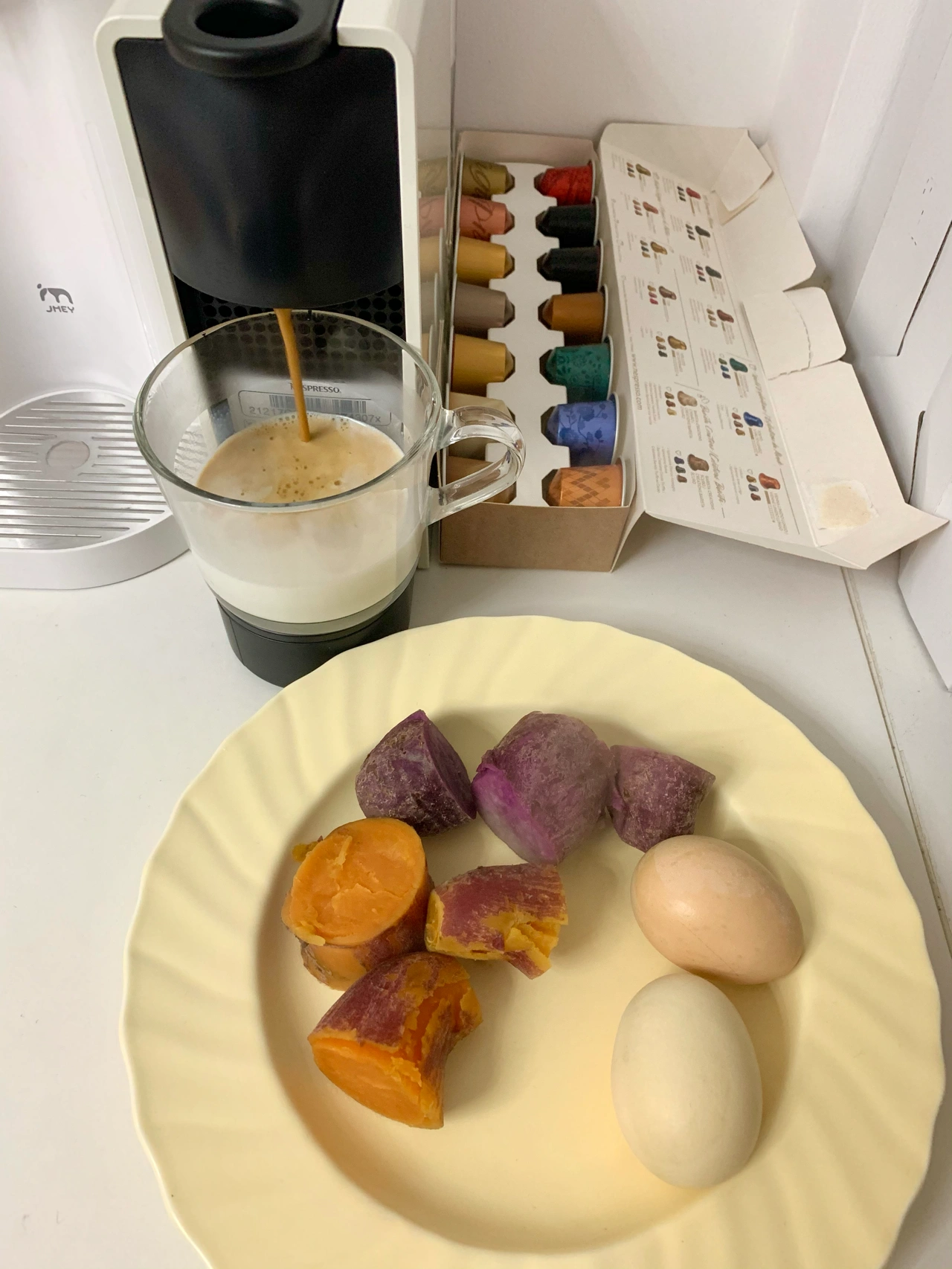 早餐美食面包水果牛奶煎蛋水煮蛋(紫薯➕红薯鸡蛋☕️\\t)-喵神素材库