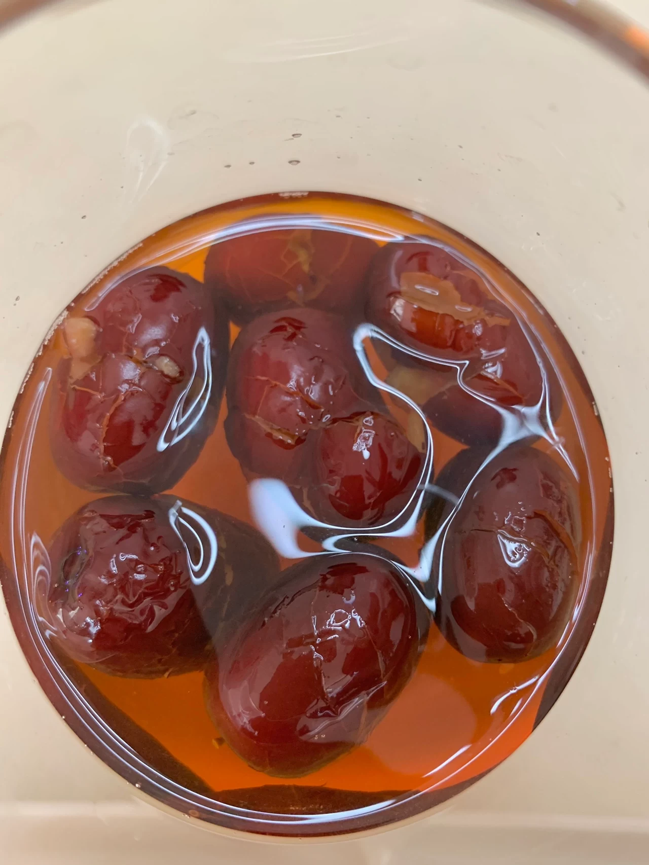 早餐美食面包水果牛奶煎蛋水煮蛋(这个小煎包终于吃上了一口爆汁但不能吃太多会腻\\t今天喝七枣茶配上鸡蛋卷还有剩的小可颂)-喵神素材库