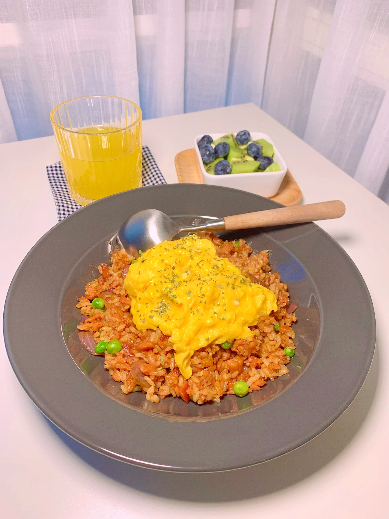 早餐美食面包水果牛奶煎蛋水煮蛋(看着你每天开开心心的吃着早餐，心都融化了)-喵神素材库