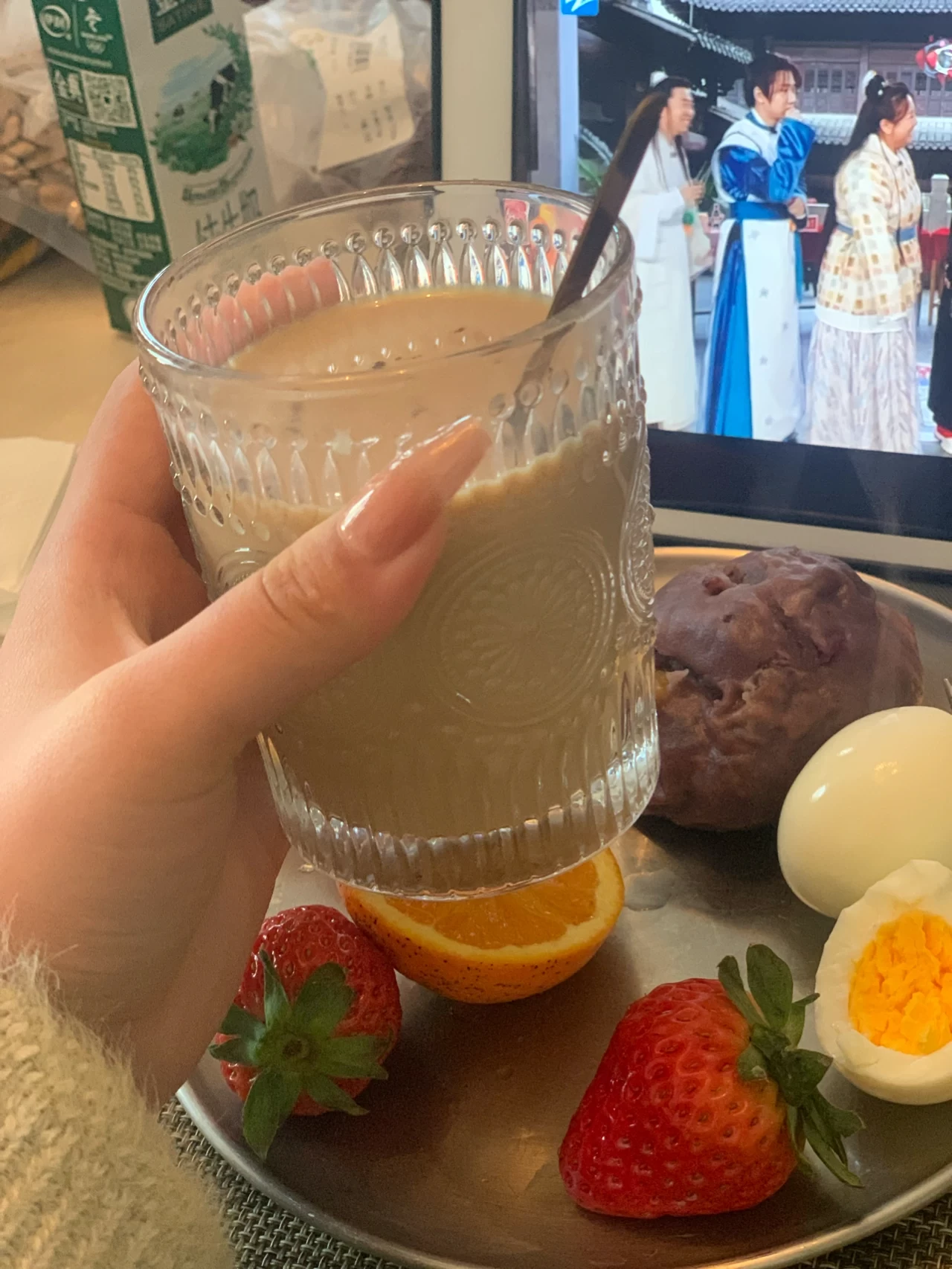 1早餐水果追剧腿(pdd这家粘豆包真的无限回购～太爱了 软软糯糯)-喵神素材库