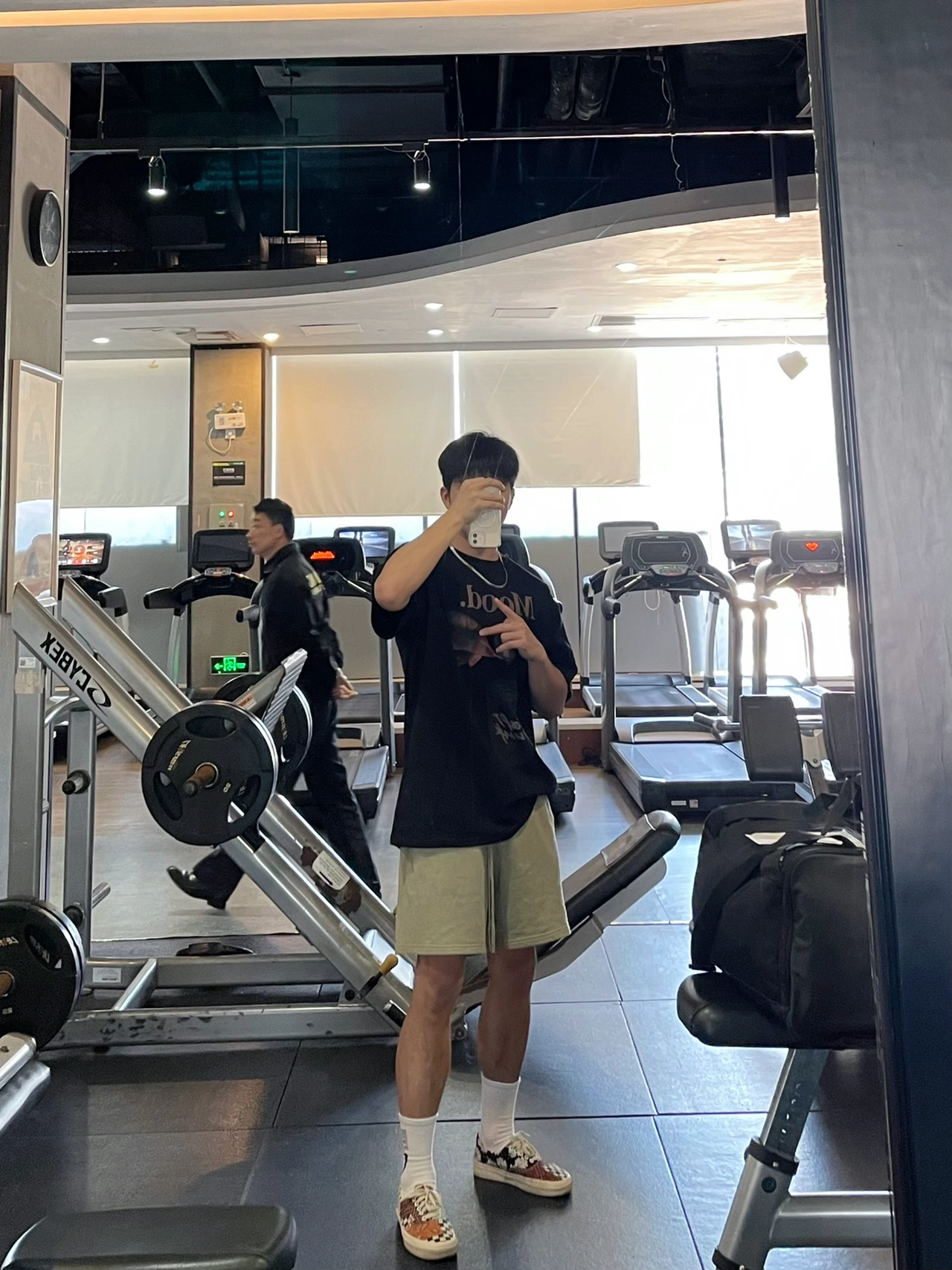 健身房健身锻炼运动自疫情(疫情什么时候是个头 广州加油)-喵神素材库