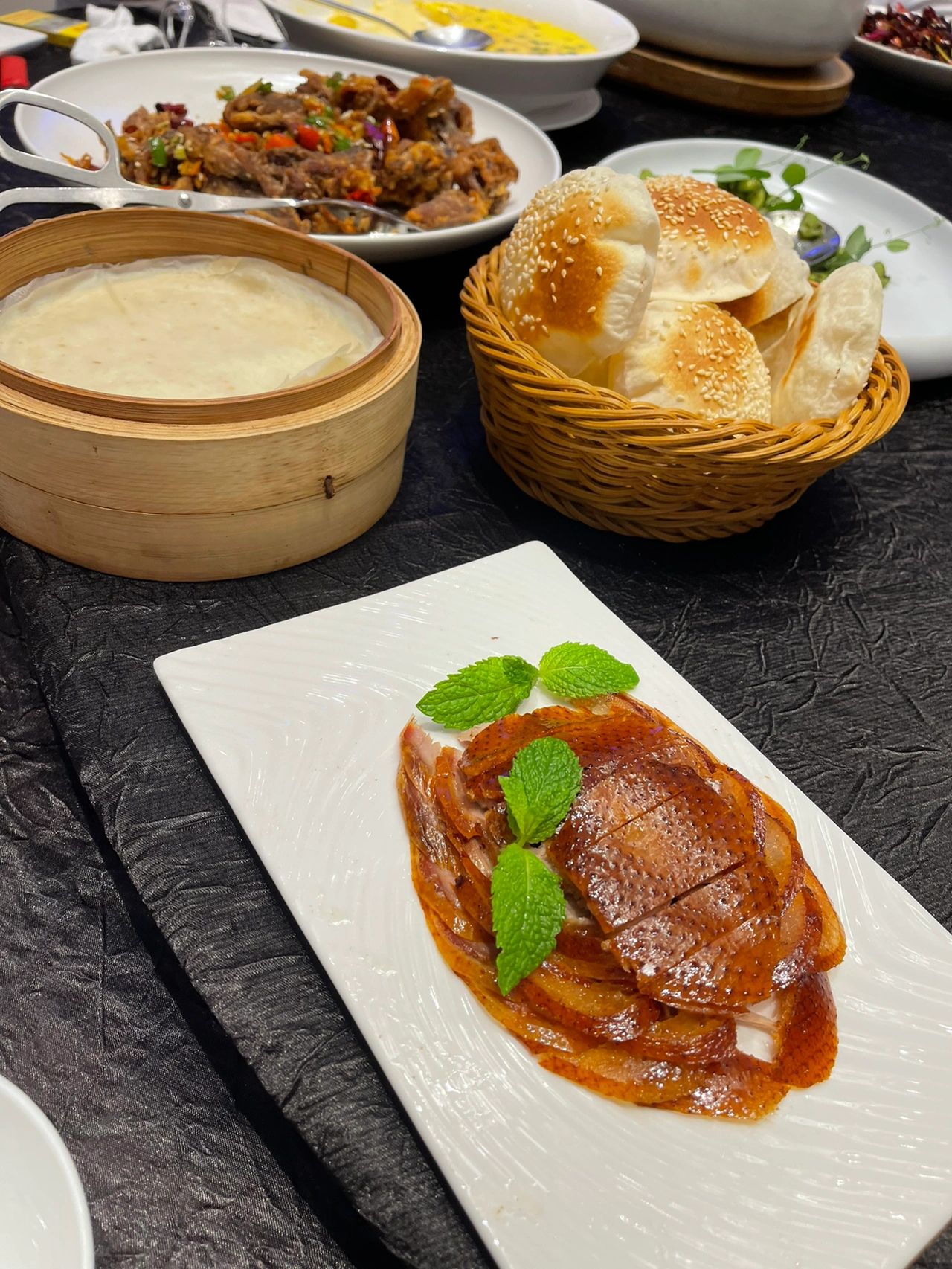 北京烤鸭饭局酒局朋友聚会(烤鸭好吃 )-喵神素材库