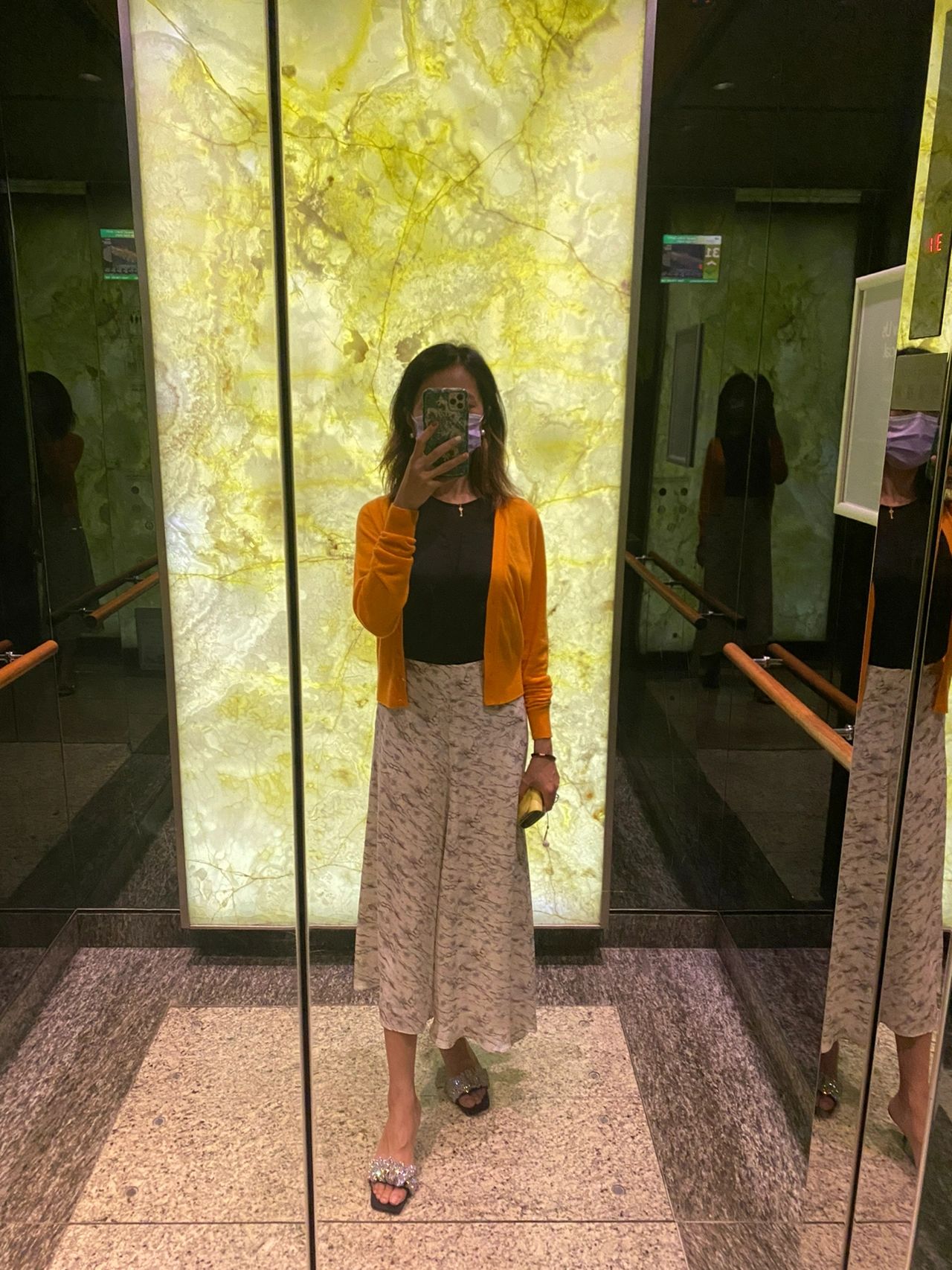 美女穿搭身材自拍包包职场通勤装香港(职场通勤穿搭 )-喵神素材库