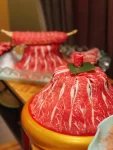 8上海美食火锅重庆(在上海开了很多地方的重庆火锅，标志性的熊猫，锅底边也会有熊猫标志，小料也不错，也很适合聚会用餐。 生日还会送生日面[喝奶茶R])-喵神素材库