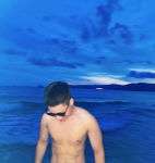 2三亚旅行晚上海边拍照秀身材(三亚对于北方人来说实在是太舒服了)-喵神素材库