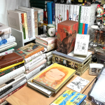 读书，宠物猫咪，下午茶(\\t“新的一年，我无法奢望你一直快乐，但希望你的内心世界辽阔而丰富，其中有爱，有伤害，有遗憾，有羸弱的月，也有玫瑰色的黎明。”\\t)-喵神素材库