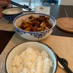 2自己做饭在家炖排骨午饭猫咪宠物(历年都是爸炖的排骨最好吃 最入味)-喵神素材库