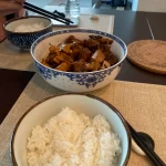 2自己做饭在家炖排骨午饭猫咪宠物(历年都是爸炖的排骨最好吃 最入味)-喵神素材库