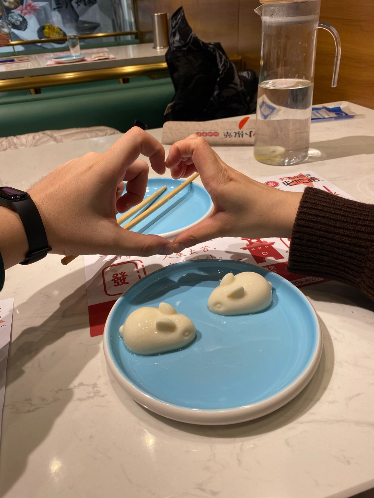 闺蜜聚会下午茶美食串串香撸串冰激凌(愿岁月静好来日方长，归来之日还是年少初识模样。)-喵神素材库