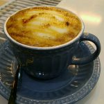 下午茶甜点甜品氛围感咖啡(店内环境走的简洁优雅风格，又透着一缕文艺气息。)-喵神素材库