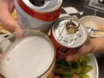 2晚餐聚会在家美食喝酒啤酒旺仔牛奶(一定要爱着点什么 恰似草木对光阴的钟情。)-喵神素材库