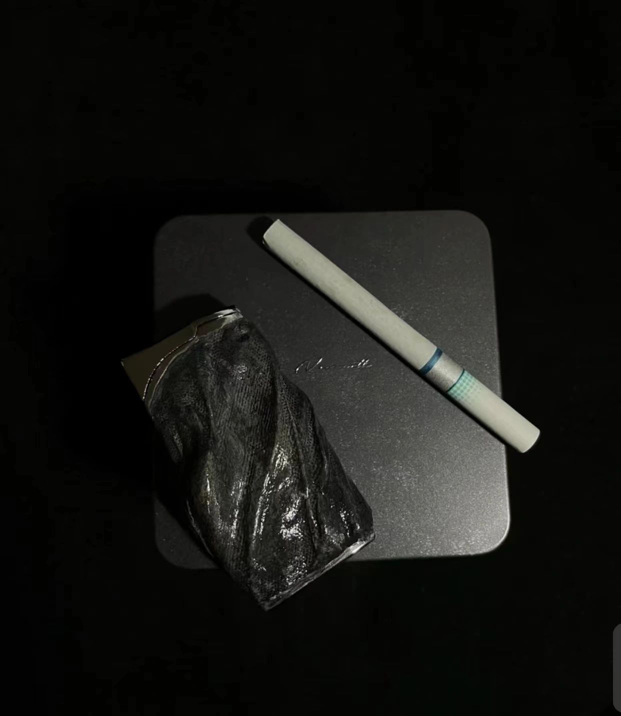 吸烟烟打火机(取巧和耍小聪明带来的只是短暂的收益，长期的风险无法预料，所以喜欢就大大方方去喜欢，想要就坦坦荡荡去追求 )-喵神素材库