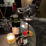 红酒洋酒葡萄酒品酒(夜间京城迎来21年第一场风雪❄️为避免凄凉 在Tache和Riche之间选了后者 继而有着踏雪夜游花园)-喵神素材库
