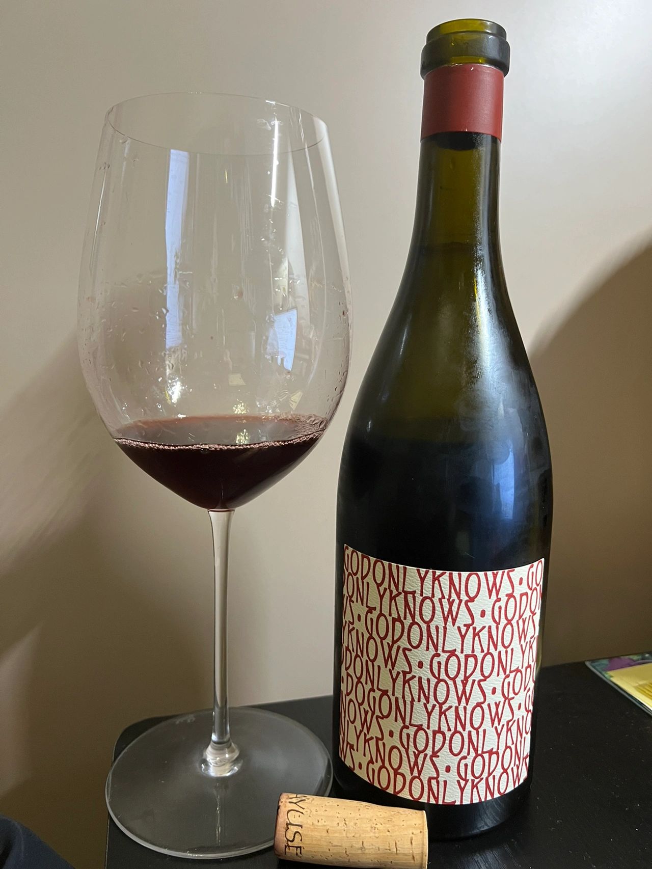 5酒红酒葡萄酒酒杯品酒(人在得不到的时候，什么都可以不介意；得到之后，却什么都有点介意。)-喵神素材库