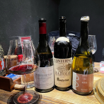 8红酒葡萄酒美酒品酒(最爱的酒庄之一 这支存储非常到位 鲜嫩妖娆 好喝不贵)-喵神素材库