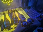 8酒吧喝酒网红酒吧(我从不相信命运，我只知道属于我的永远都是)-喵神素材库