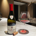 8红酒葡萄酒美酒品酒(性价比和愉悦度兼容的小酒 花果香四溢 难得这个价格会有淡淡的玫瑰胭脂 比去年喝同款时状态增进不少\\t)-喵神素材库