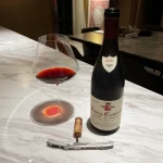 红酒洋酒葡萄酒品酒(昏暗的光线 火红的壁炉 黑莓汁沁湿的雪茄 呲呲的燃烧声音 用来形容它 最为贴切 且全程无尿点\\t)-喵神素材库