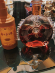 红酒茅台酒高端(小时候就觉得酒很苦，为什么大人们还是那么爱喝。长大后才发现比起生活，酒确实甜的许多 )-喵神素材库