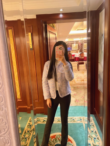 2穿搭对镜自拍美食晚餐聚餐红酒(身处在各种圈子当中自然会有各种各样的规则——无论是公开的规则还是潜规则，都是圈内之人心知肚明且自觉遵守的规则。\\t)-喵神素材库