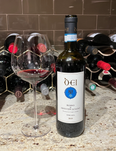 喝酒红酒葡萄酒(酿造商: DEI年份: 2019产区: 意大利)-喵神素材库