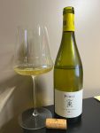 喝酒洋酒白葡萄酒品酒(木头 新鲜柠檬 燧石 白桃 烤坚果 白梨香气 平衡度中等)-喵神素材库
