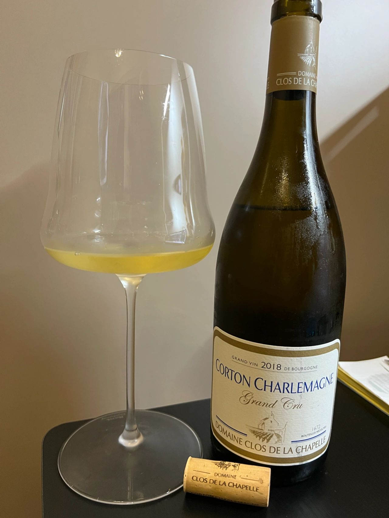 3喝酒洋酒白葡萄酒品酒Domaine clos de La Chapelle carton charlemagne grand (今夜来一杯微醺酒)-喵神素材库