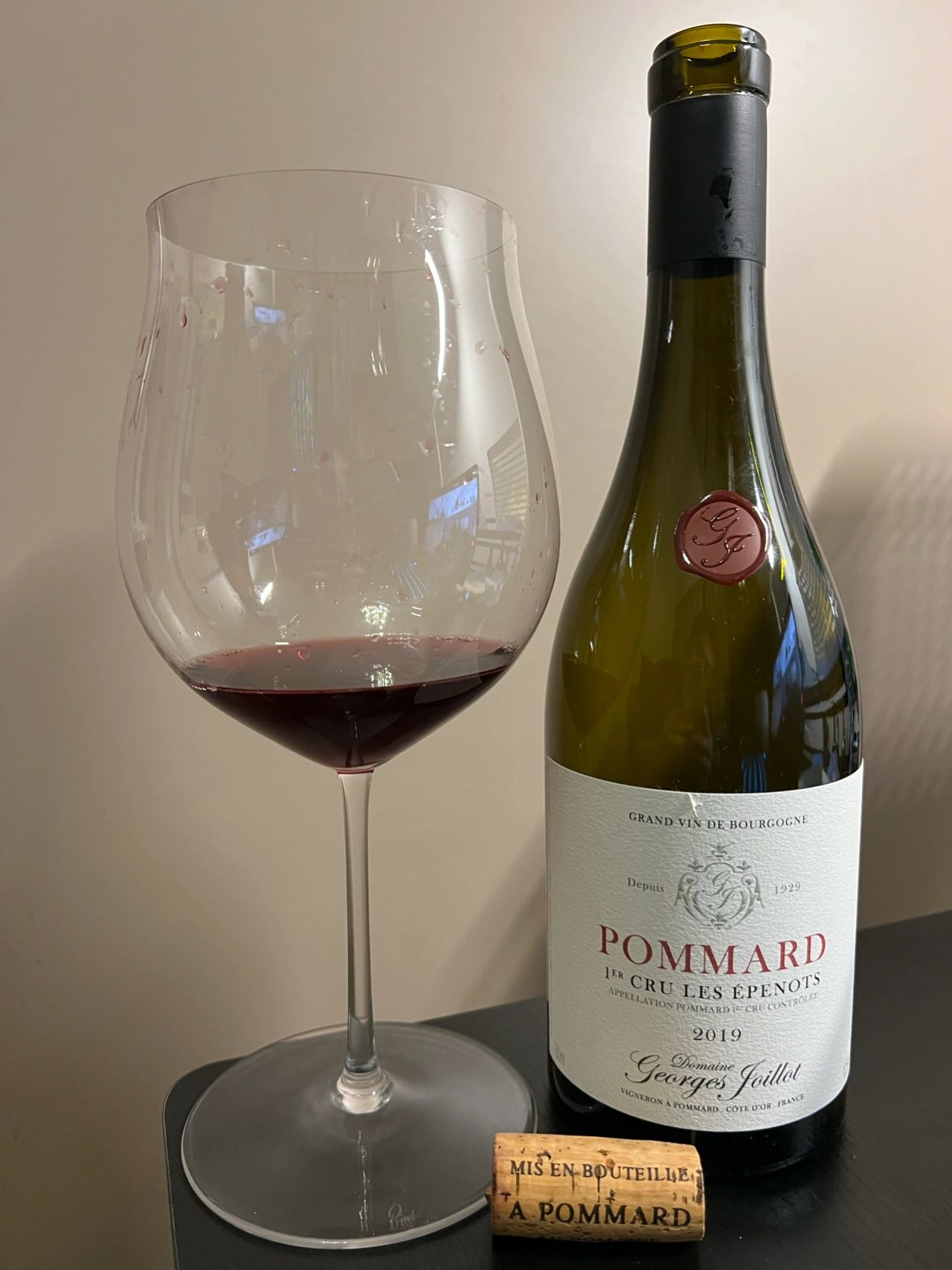 4酒红酒葡萄酒酒杯品酒(我也说不准究竟是在什么时间，在什么地点，看见了你什么样的风姿，听到了你什么样的谈吐，便是使得我开始爱上了你。那是在好久以前的事。等我发觉我自己开始爱上你的时候，我已是走了一半路。)-喵神素材库
