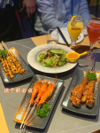 晚上喝酒品酒(今夜来一杯微醺酒 )-喵神素材库